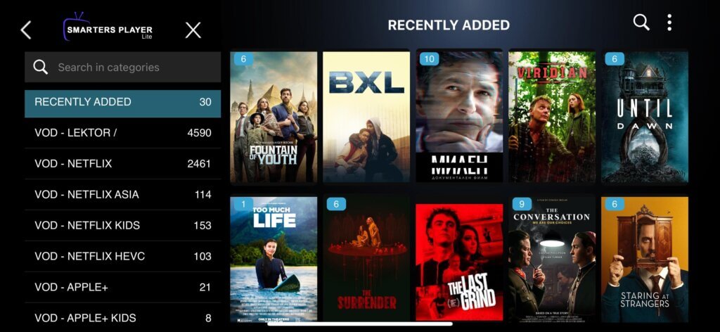 Liste des chaînes disponibles dans IPTV Smarters, classées par catégories telles que Sports, Films, Documentaires et Enfants